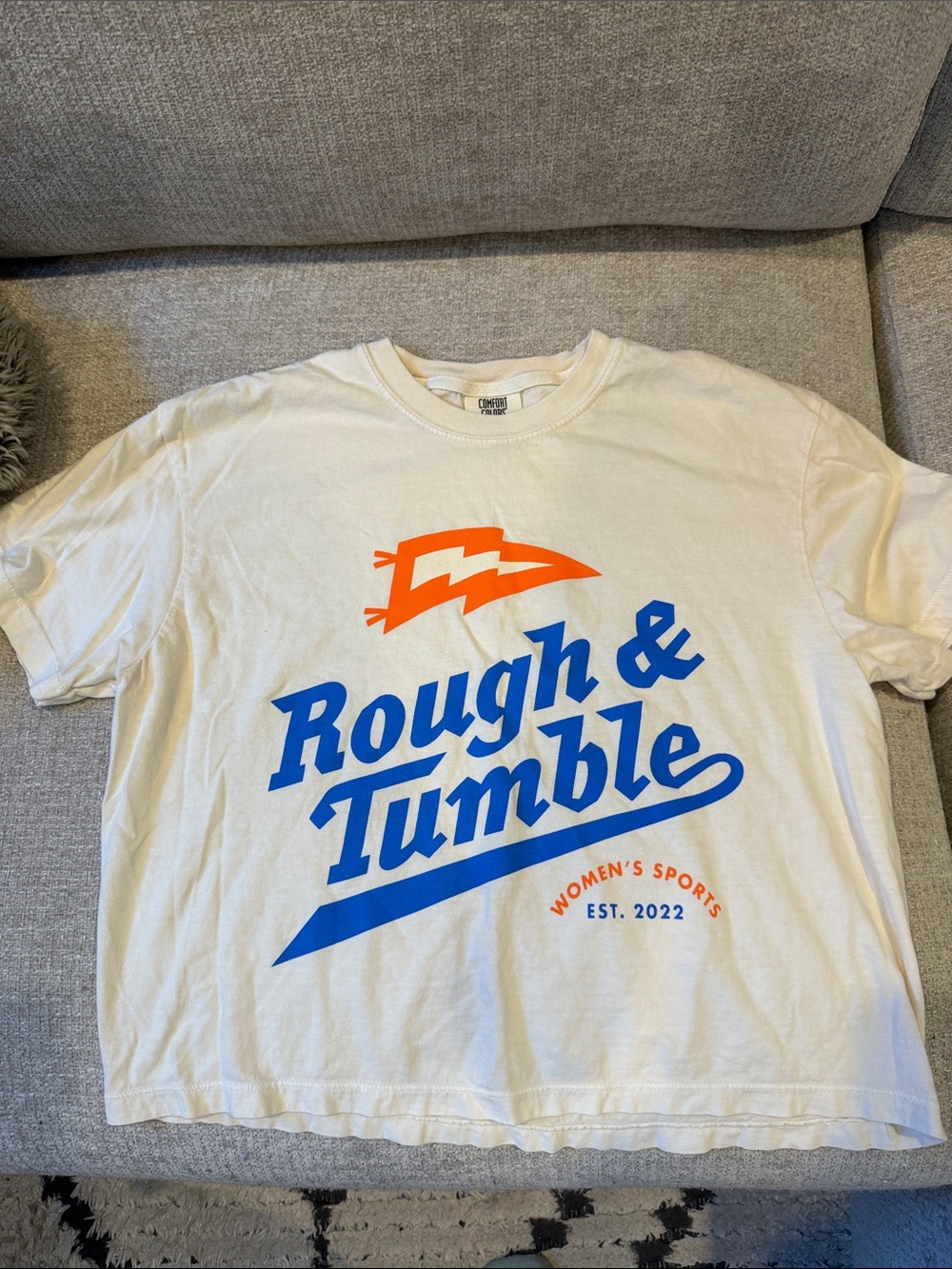 Seattle 'Rough & Tumble' Logo Women’s Sports Bar Boxy Tee Ivory